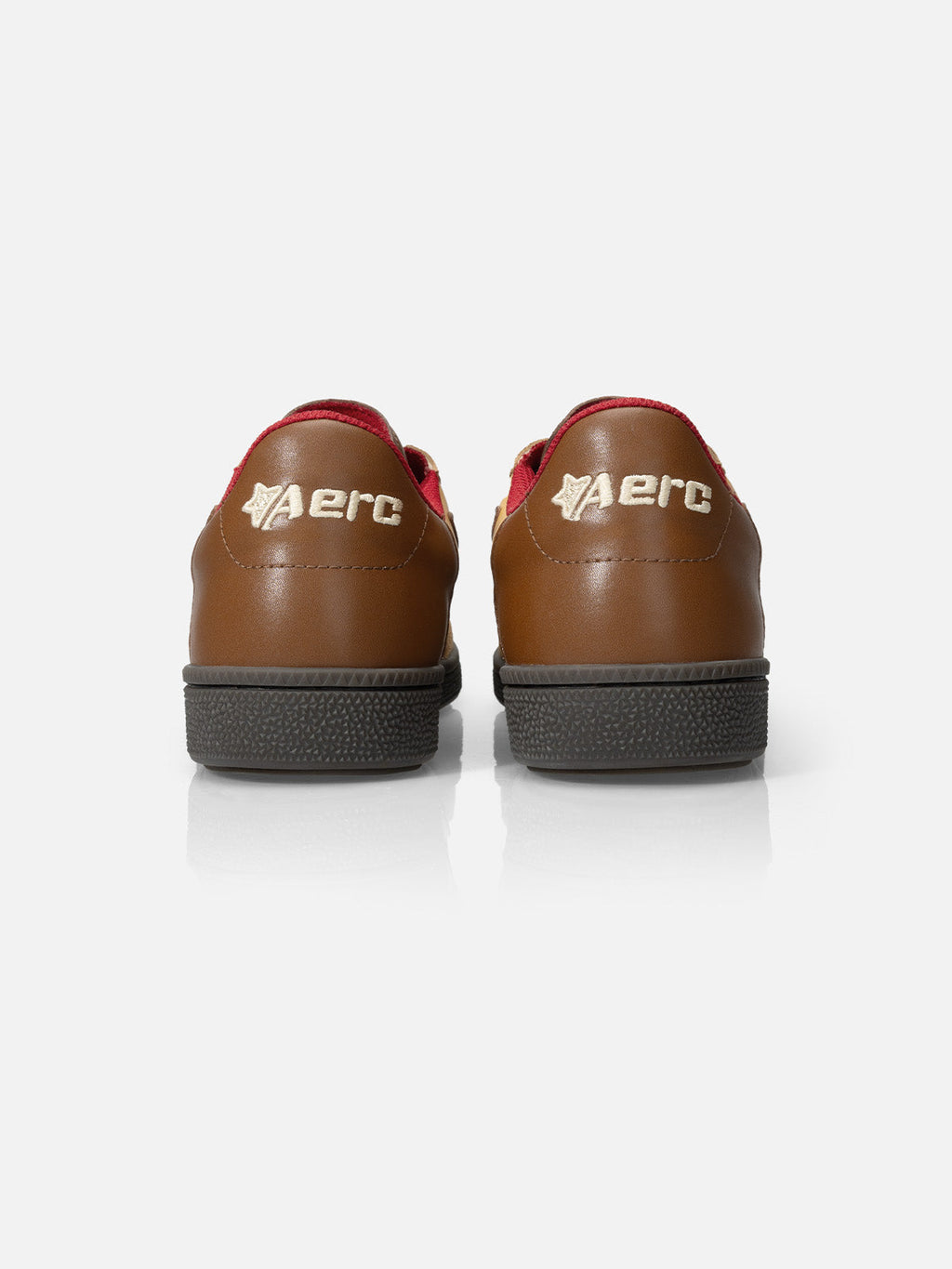 Triple Star Embroidery Star Gum Sole Skate Shoes