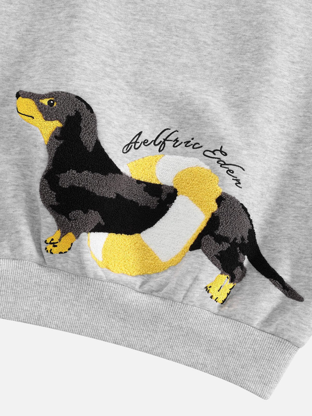 [Pre-Order] Aelfric Eden Dachshund Embroidery Quarter-Zip Sweatshirt
